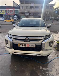 میتسوبیشی L200